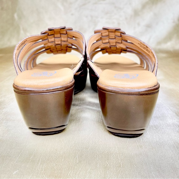 Pure Sole Womens Slip On Strap Wedged Sandals Brown Size 9 FAST SHIPPING - Picture 4 of 5